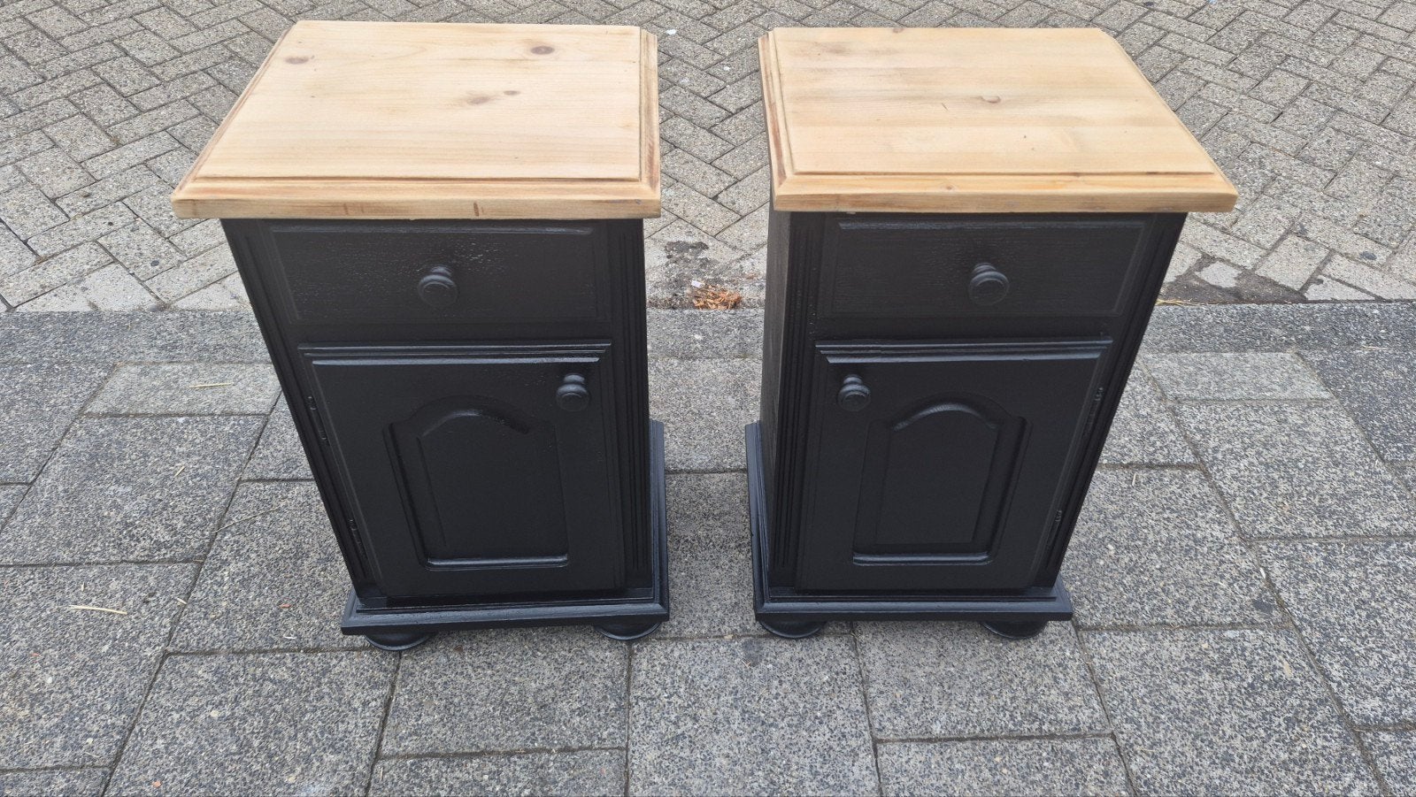 2 nachtkastjes, Huis en Inrichting, Ophalen, Zo goed als nieuw, Minder dan 45 cm, 55 tot 70 cm