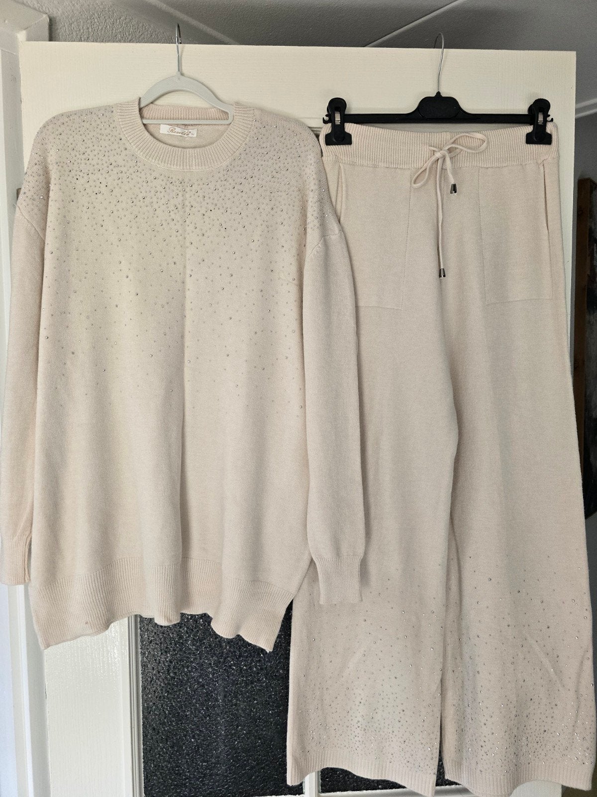 nieuw pak beige glitter 40 42 44 46, Kleding | Dames, Ophalen of Verzenden, Nieuw, Maat 42/44 (L), Beige