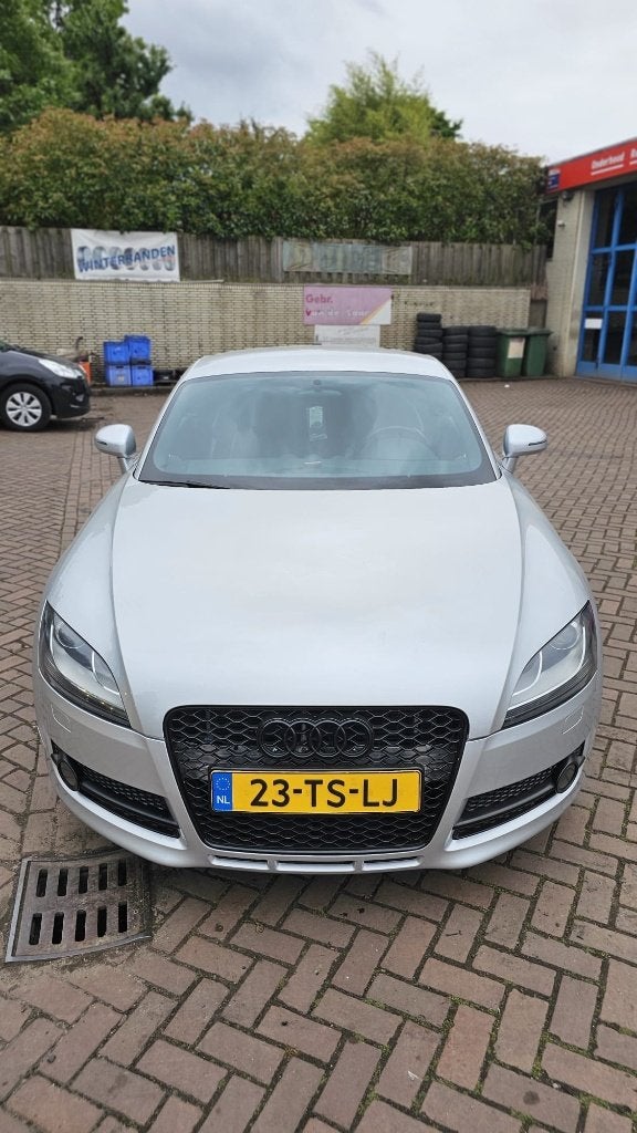 Audi TT 2.0 Tfsi Coupe 147KW 2007 Grijs nieuw apk + airco, TT, Zwart, 4 cilinders, 4 stoelen