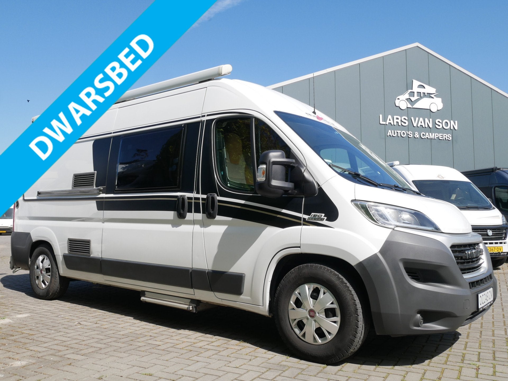 Carthago Malibu Van 600 DB, 6 Meter Buscamper, Busbiker!, Fi, Buscamper of Camperbus, Almersdorperweg 39
1674NW  OPPERDOES, NL