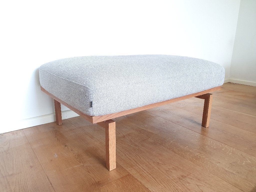 Bolia poef, 50 tot 75 cm, Scandinavisch, Ophalen of Verzenden, Zo goed als nieuw