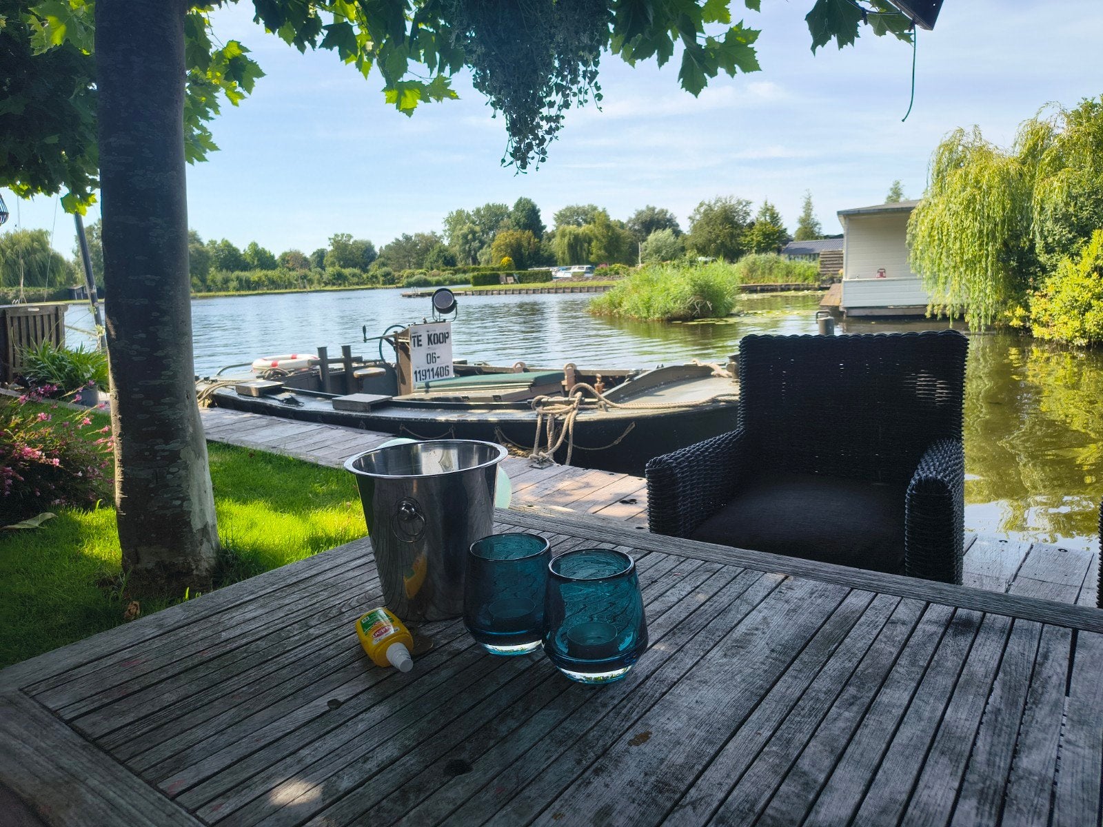 Woonark met ligplaats en recreatieve vergunning, 2 kamers, Verkoop zonder makelaar, Aalsmeer, 70 m²