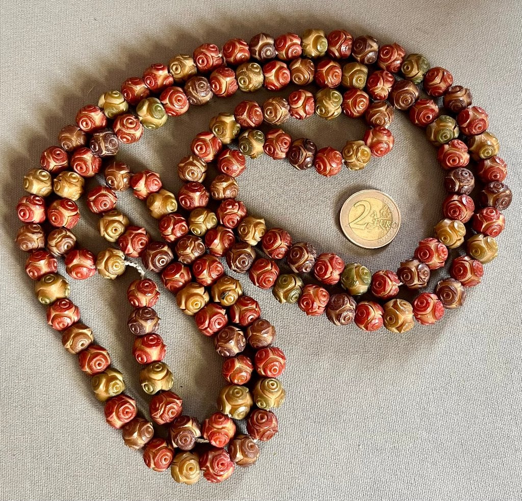 Ketting van 133 Hand-gedraaide Kralen van Galalith, 1,50 m., Ophalen of Verzenden, Gebruikt, Rood, Kunststof