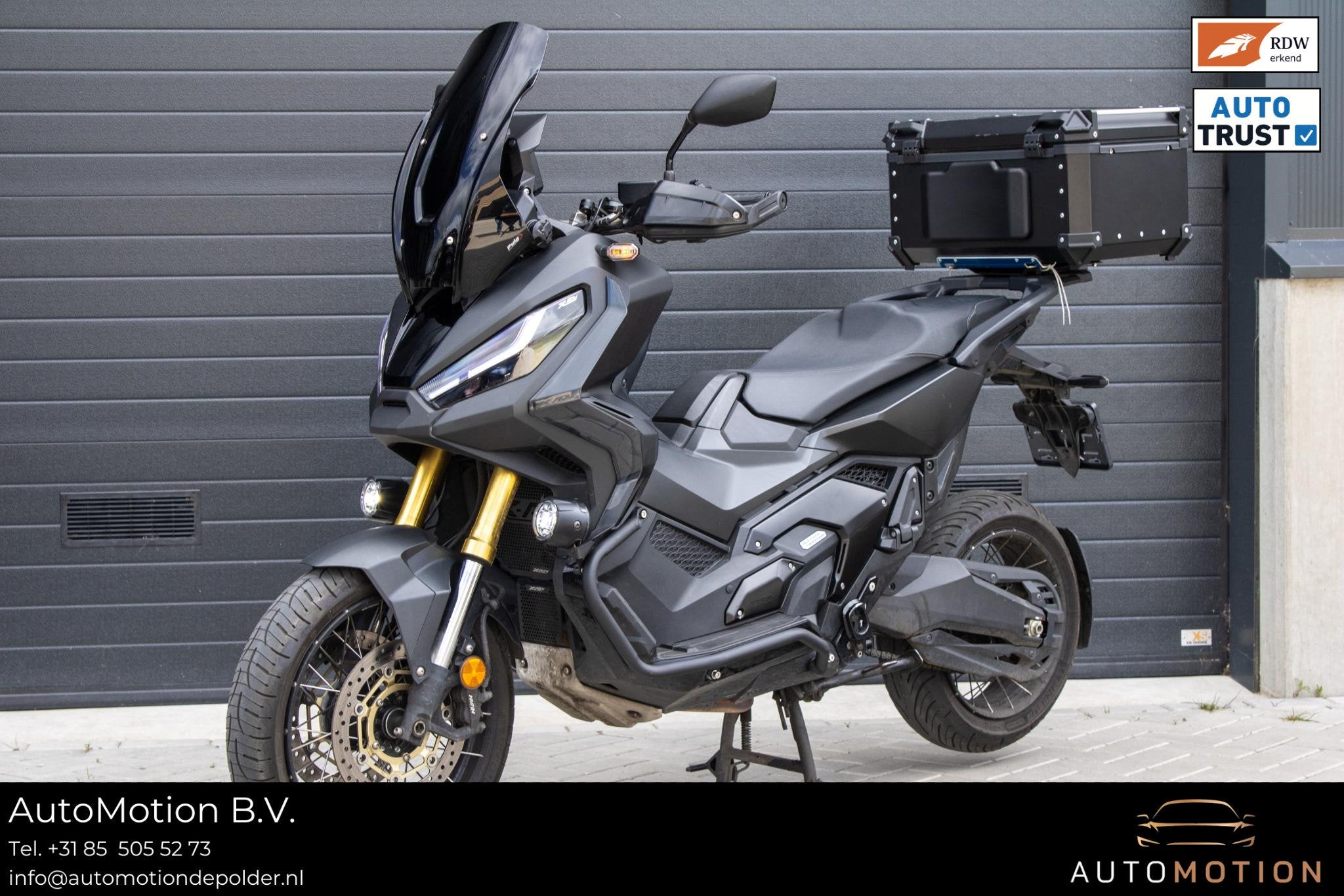 Honda X-ADV 750 | Akra| Mistlampen | Koffer | Smoked Windsch, 750 cc, Handvatverwarming, Scooter, Rivium Boulevard 222-11
2909 LK  Capelle aan den Ijssel, NL