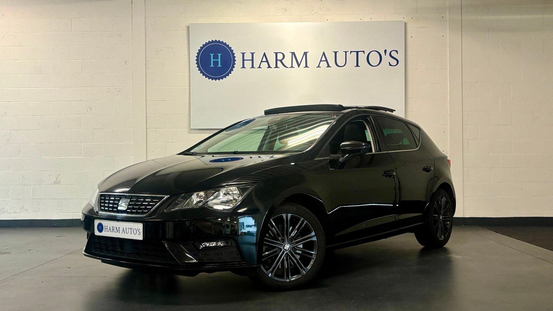 SEAT Leon 2.0 TSI Xcellence 190pk DSG Pano / Navi / Virtual, Gebruikt, Zwart, 1984 cc, Leon