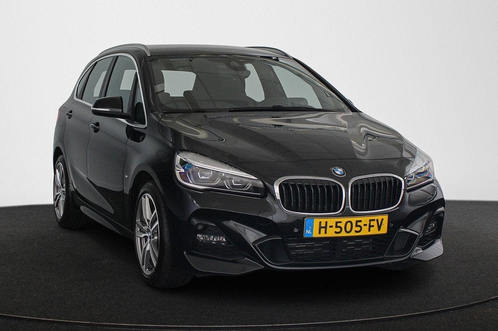 BMW 2-serie Active Tourer 218i High Executive Edition M Spor, Auto's, BMW, Gebruikt, Zwart, Bedrijf, 19 km/l