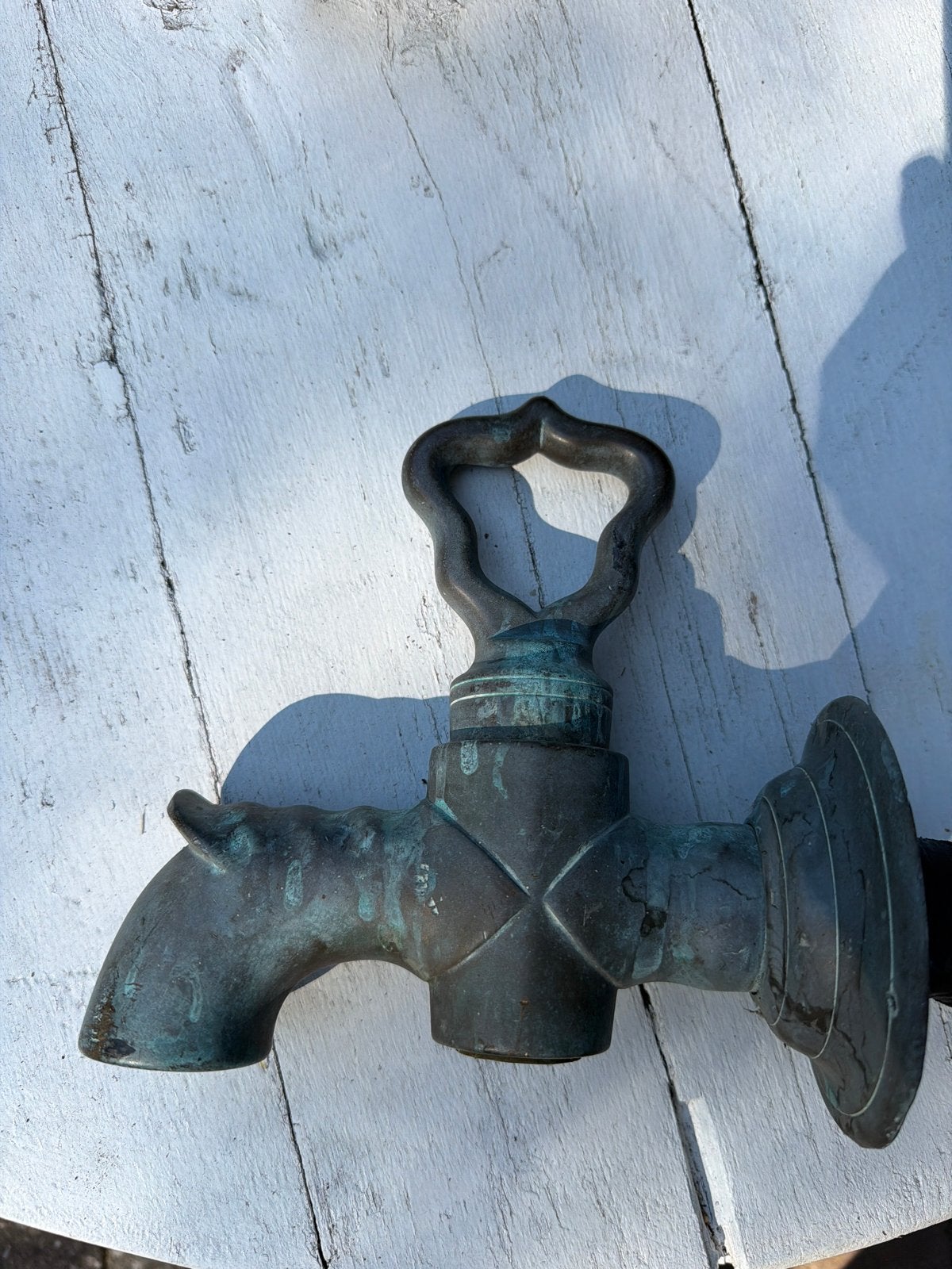 Antieke bronzen kraan met patina, Antiek en Kunst, Antiek | Koper en Brons, Ophalen, Brons