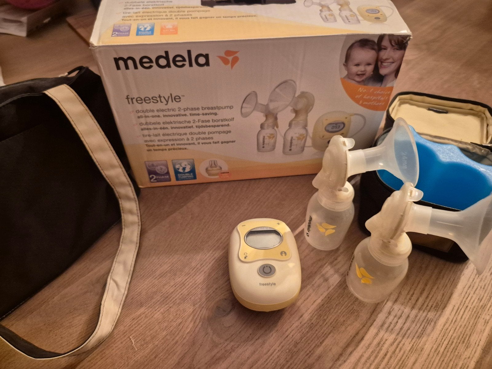 Medela Freestyle dubbele elektrische borstkolf, Ophalen of Verzenden