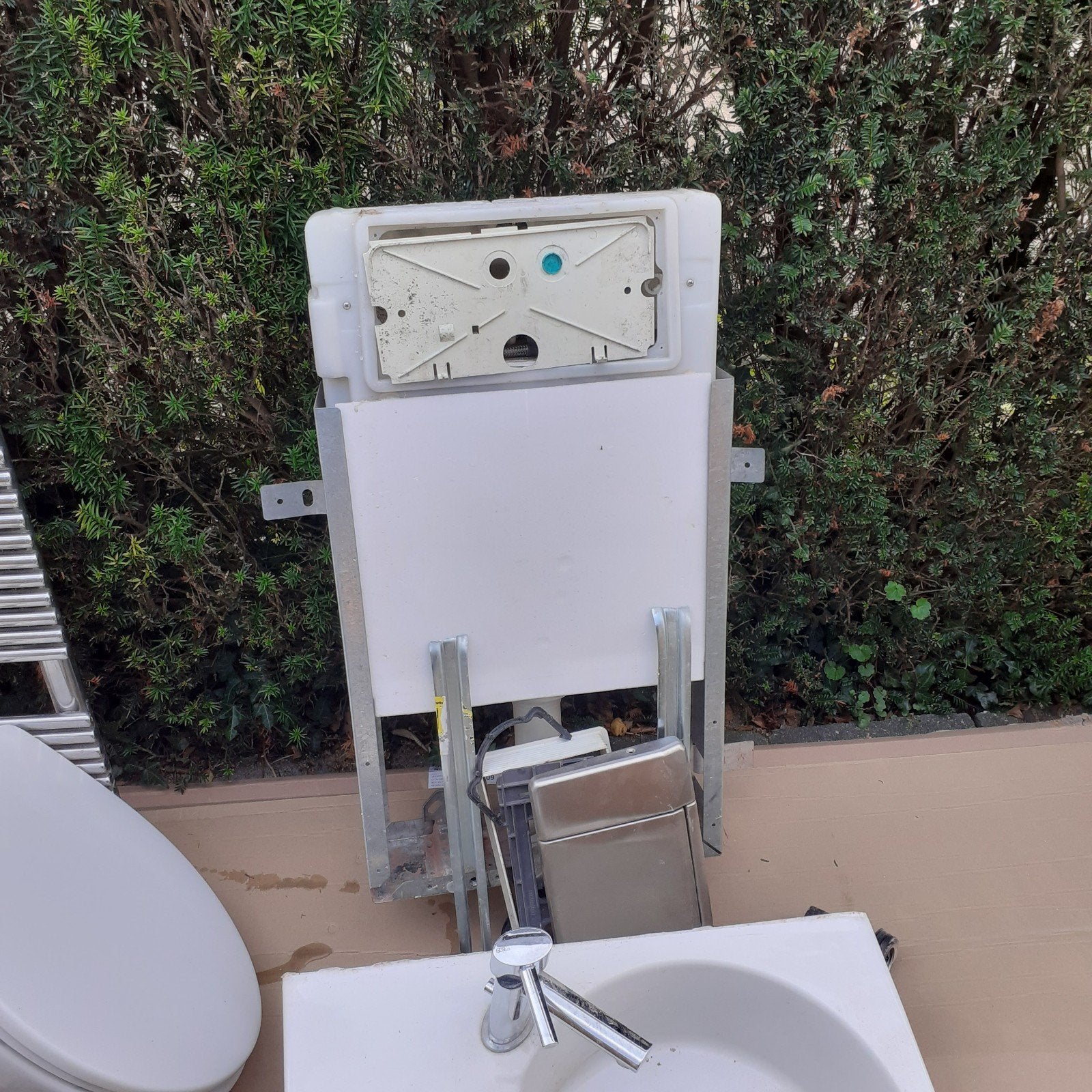Inbouwreservoir met bijbehorende Duravit WC-pot, Ophalen, Gebruikt, Toilet