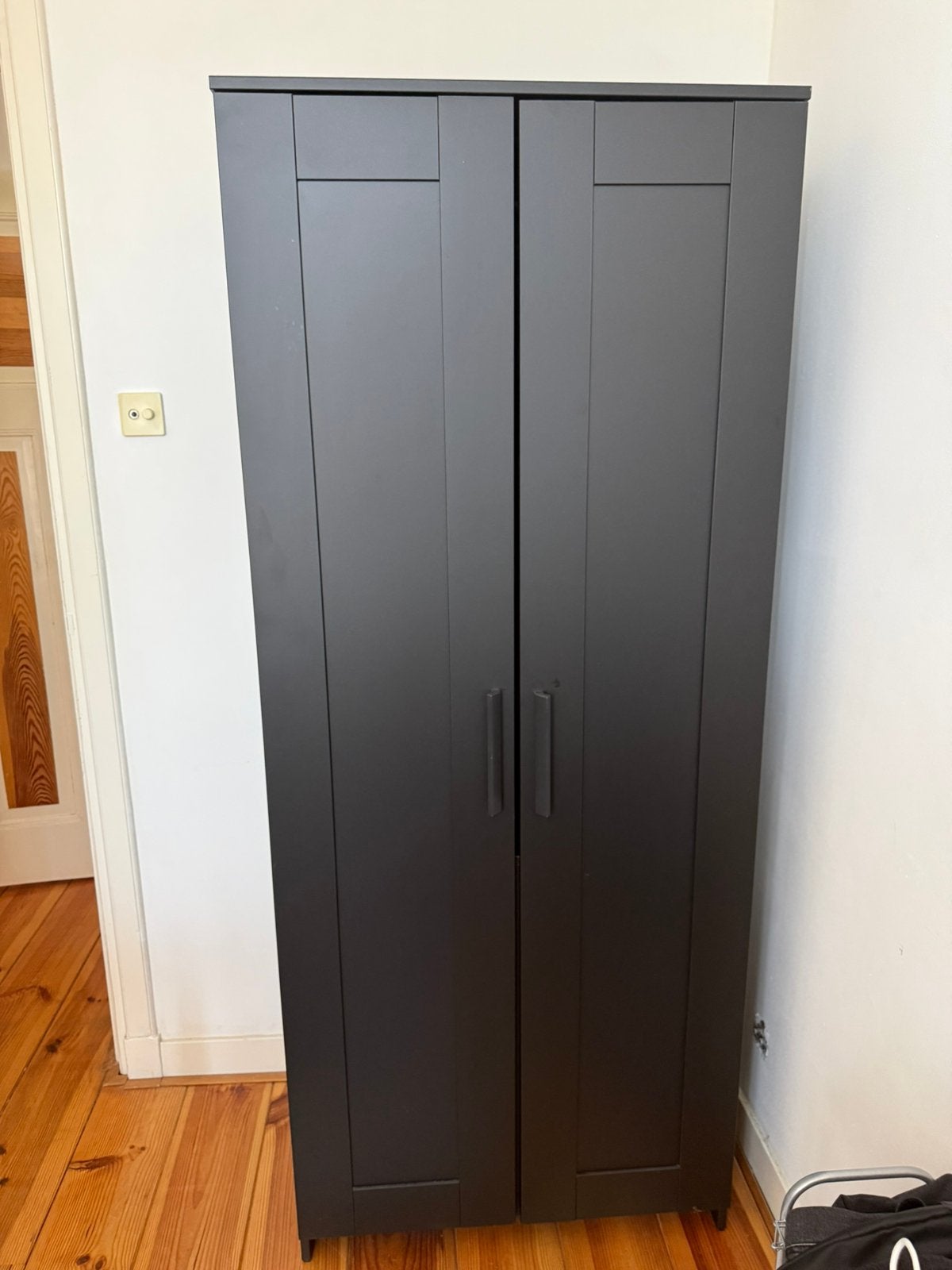 Closet, Ophalen, Gebruikt, 75 cm of meer, Meerdere deuren