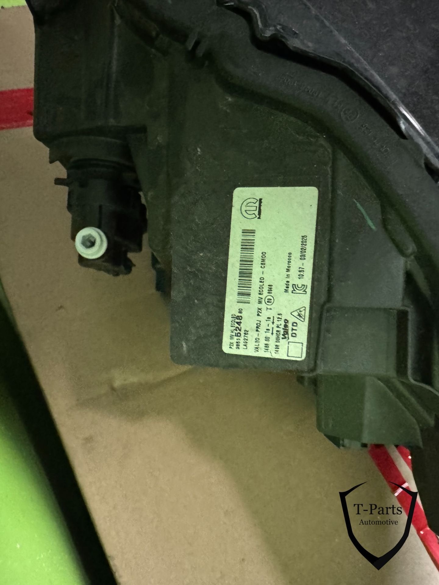 peugeot 208 2008 rechts koplamp 9855524880 lamp, Taurusavenue 1
2132 LS  Hoofddorp, NL, Gebruikt, Contact.group@renault.com, Stellantis N.V.