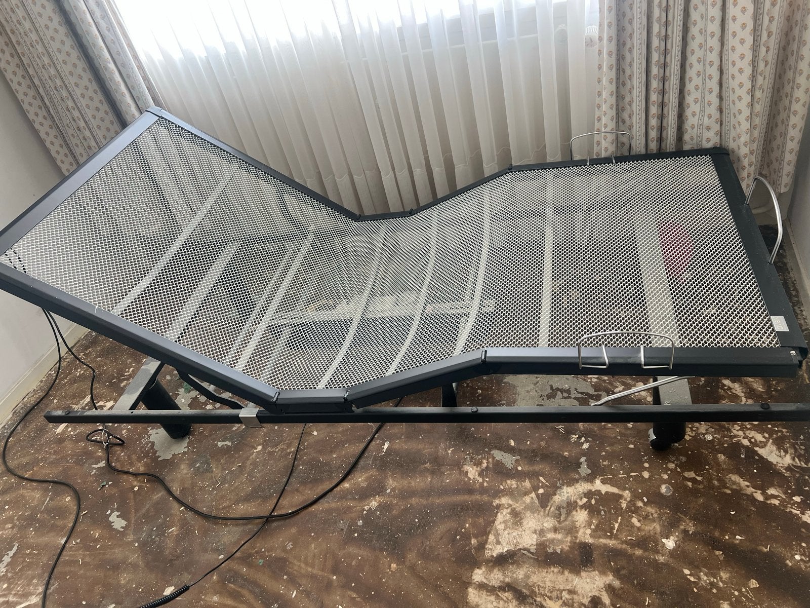 Elektrisch verstelbaar eenpersoonsbed - Avek, Huis en Inrichting, Slaapkamer | Bedden, Ophalen, Verstelbaar, 90 cm, Eenpersoons