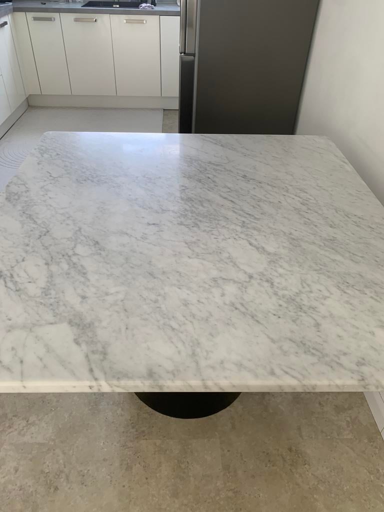 Marmeren eettafel, Huis en Inrichting, Stoffering | Vloerbedekking, Ophalen, Zo goed als nieuw, 75 m² of meer, Laminaat