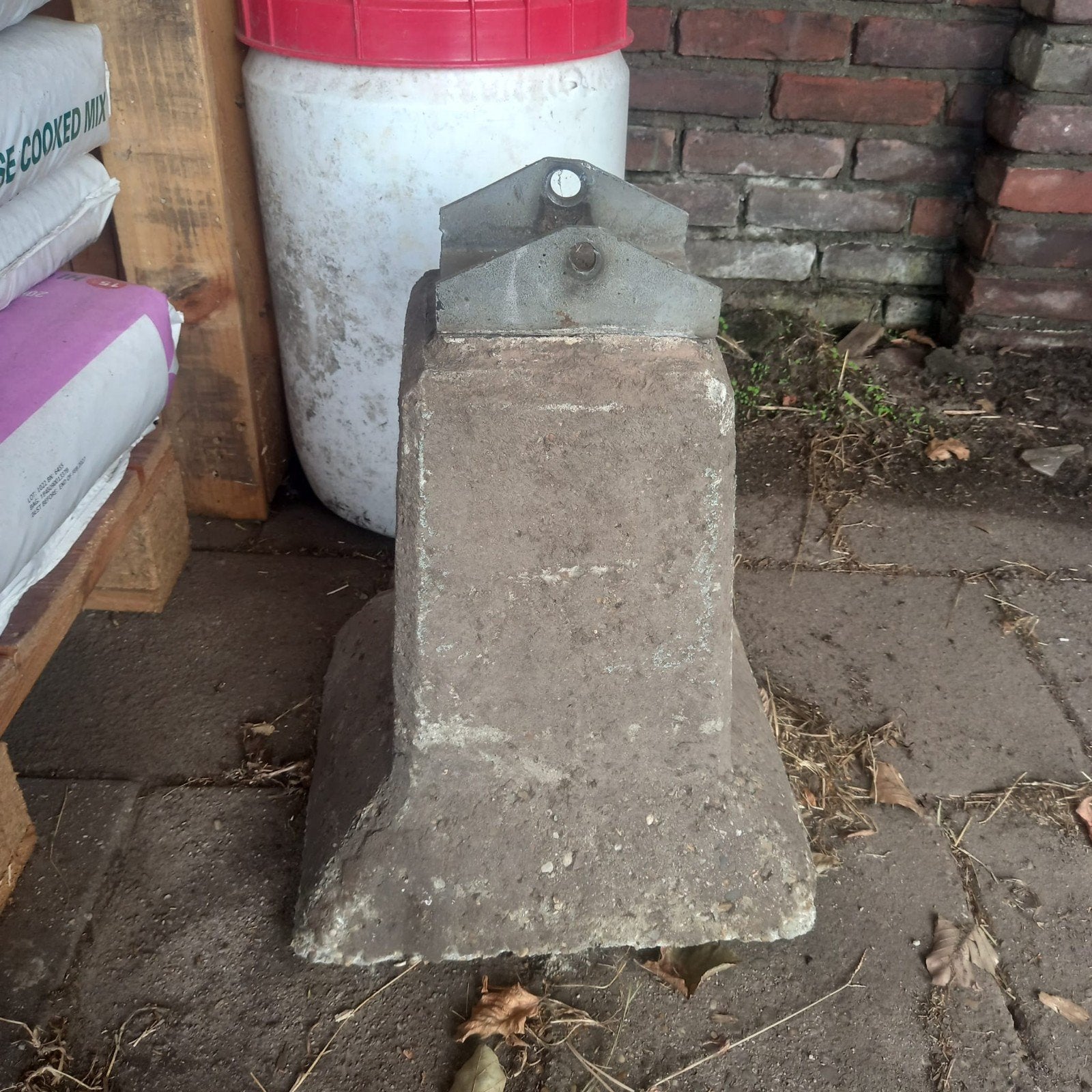 betonnen poer, Ophalen