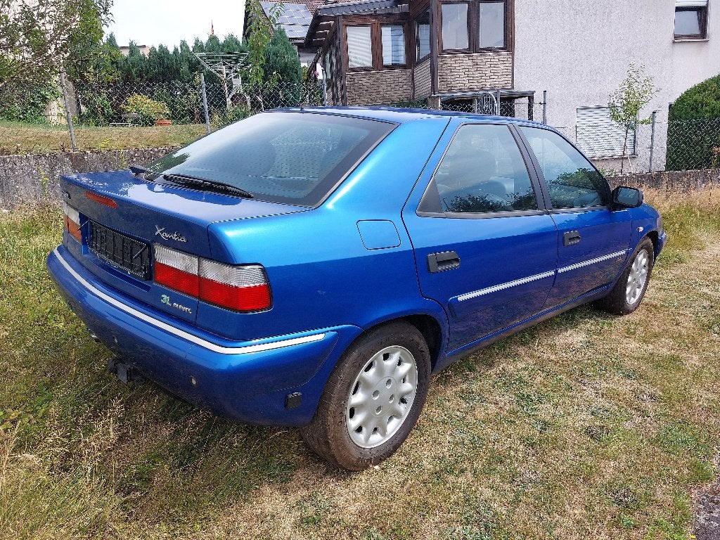 Uniek exemplaar: Xantia 2.9 V6 Exclusive automaat LPG, Auto's, 190 pk, Blauw, 1571 kg, Grijs