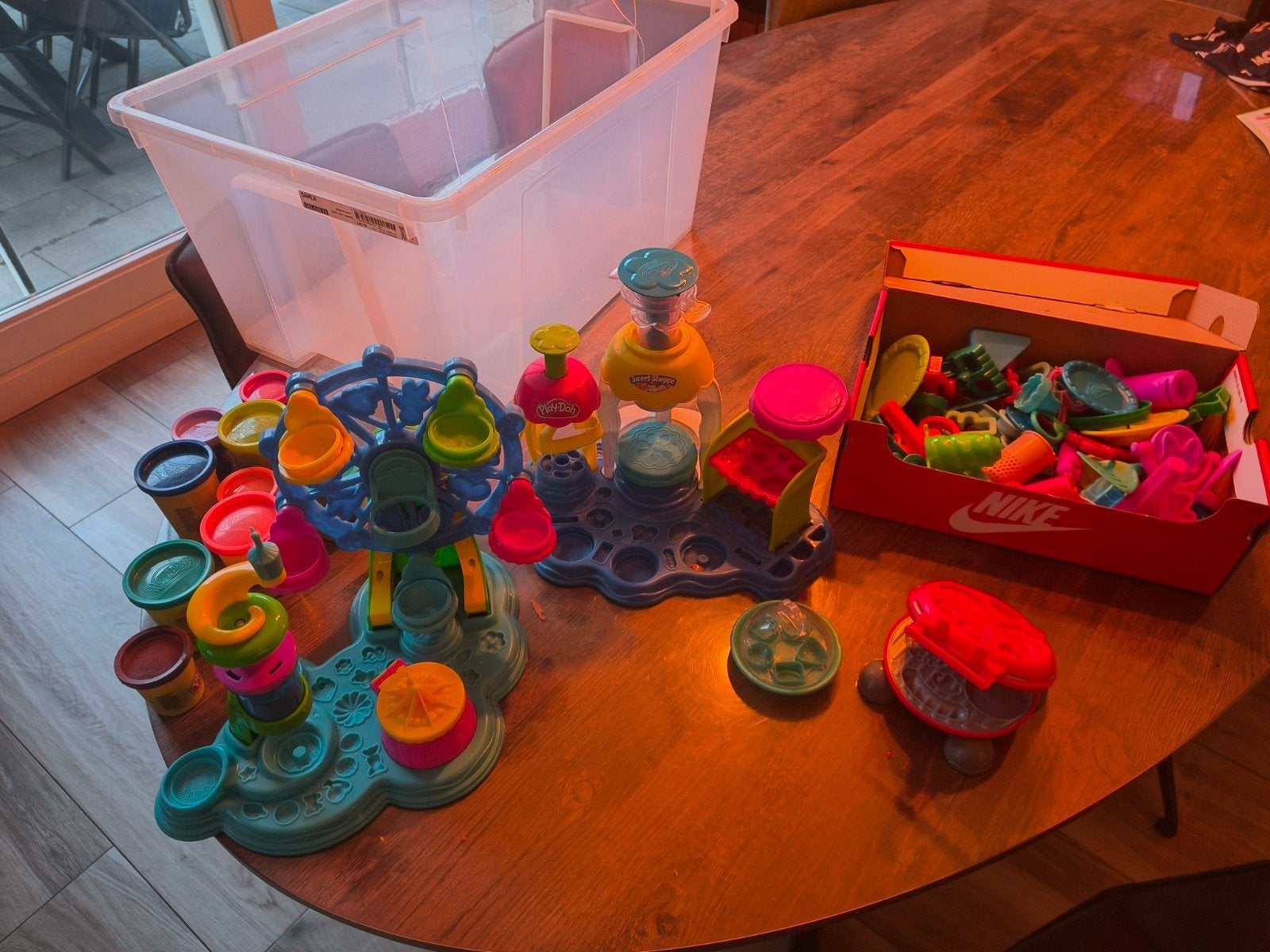 Grote Play-Doh Klei Set met Diverse Speelsets en Vormpjes, Kinderen en Baby's, Ophalen of Verzenden, Gebruikt, Knutselen