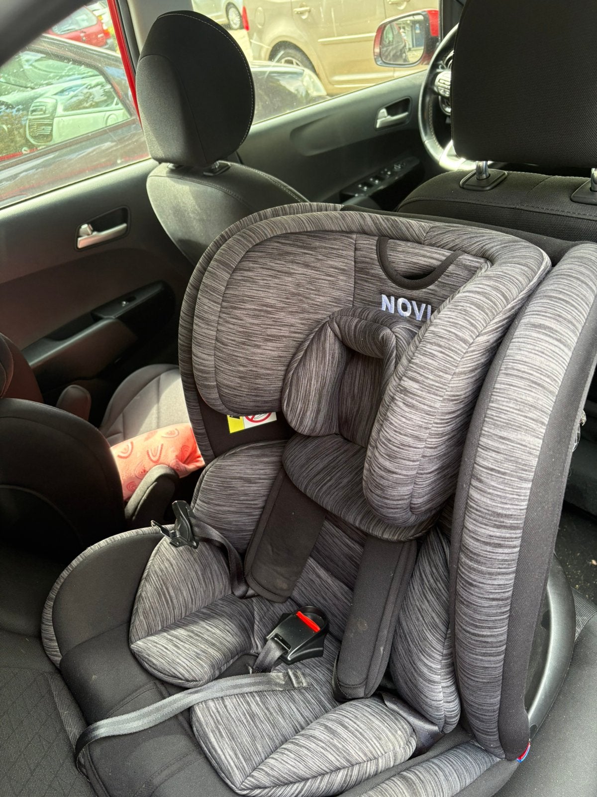 Novi autostoel, Ophalen, Zo goed als nieuw, Overige merken, Isofix