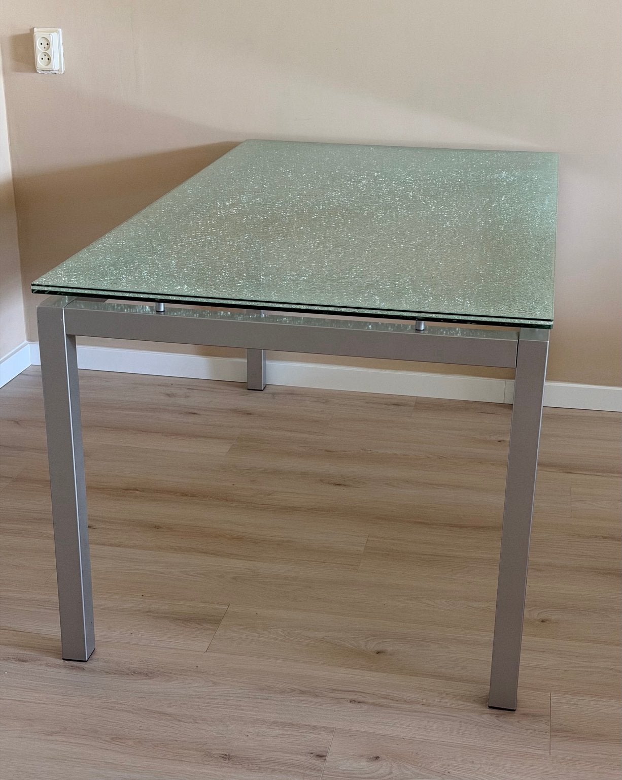 Glazen eettafel 160x90 cm – zilverkleurig onderstel, Ophalen, 50 tot 100 cm, Zo goed als nieuw, 150 tot 200 cm