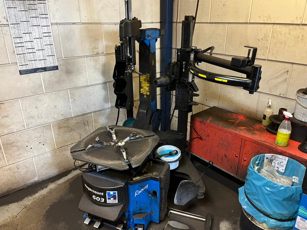 HOFMANN BANDENAPPARAAT DEMONTEERMACHINE, Auto diversen, Autogereedschap, Ophalen