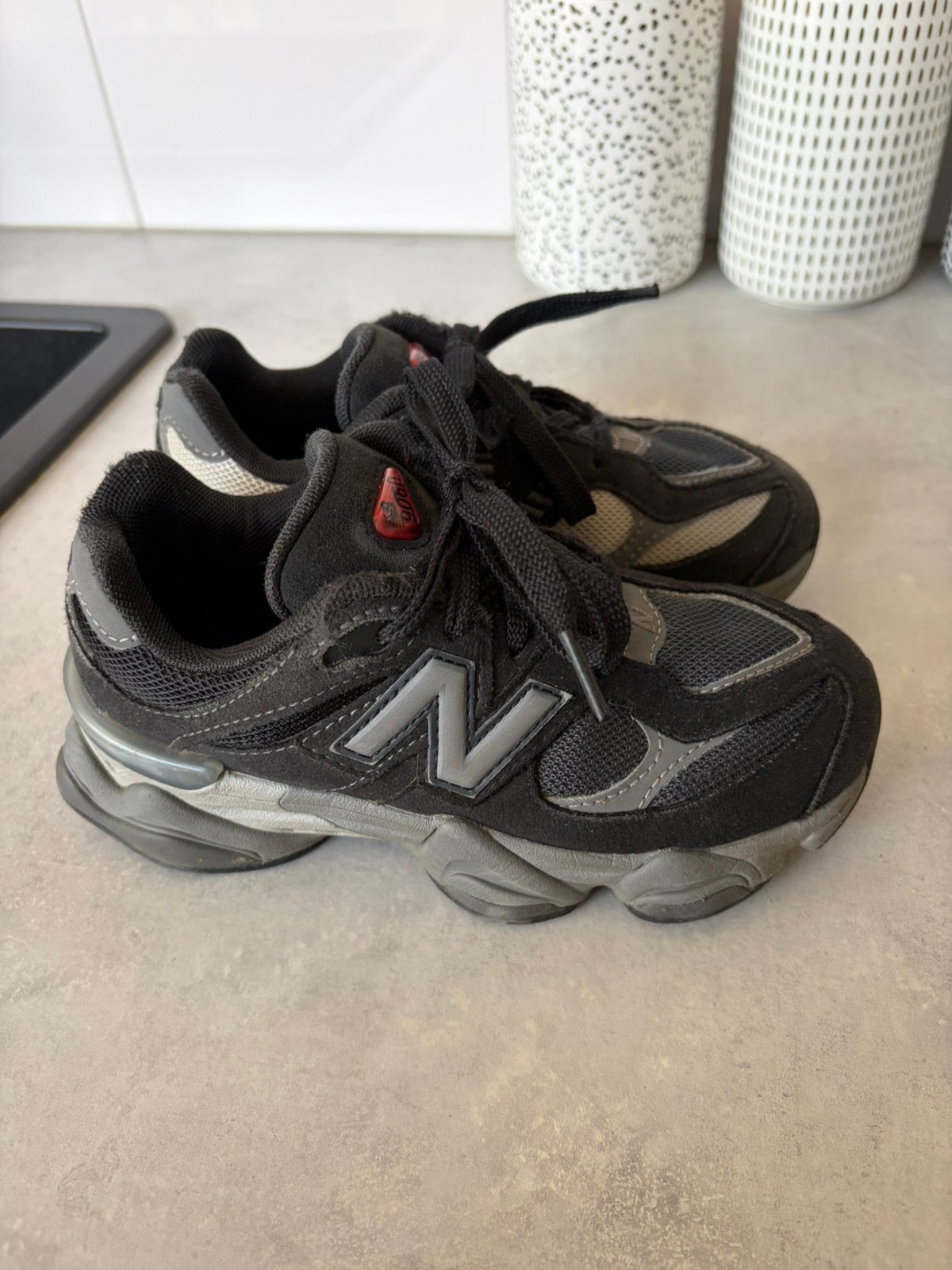 New Balance 9060 GS sneakers maat 32, Gebruikt, Jongen of Meisje, Overige typen, Ophalen of Verzenden