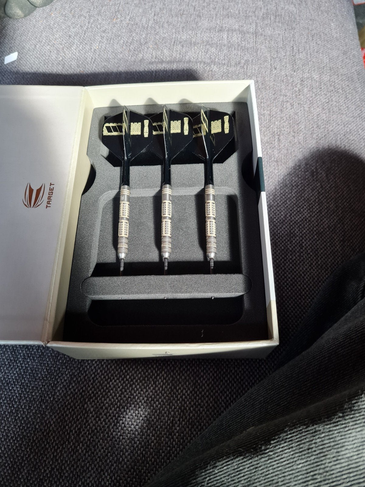 Target Dimitri van den Bergh 95K Darts 23 gram, Ophalen of Verzenden, Zo goed als nieuw, Pijlen