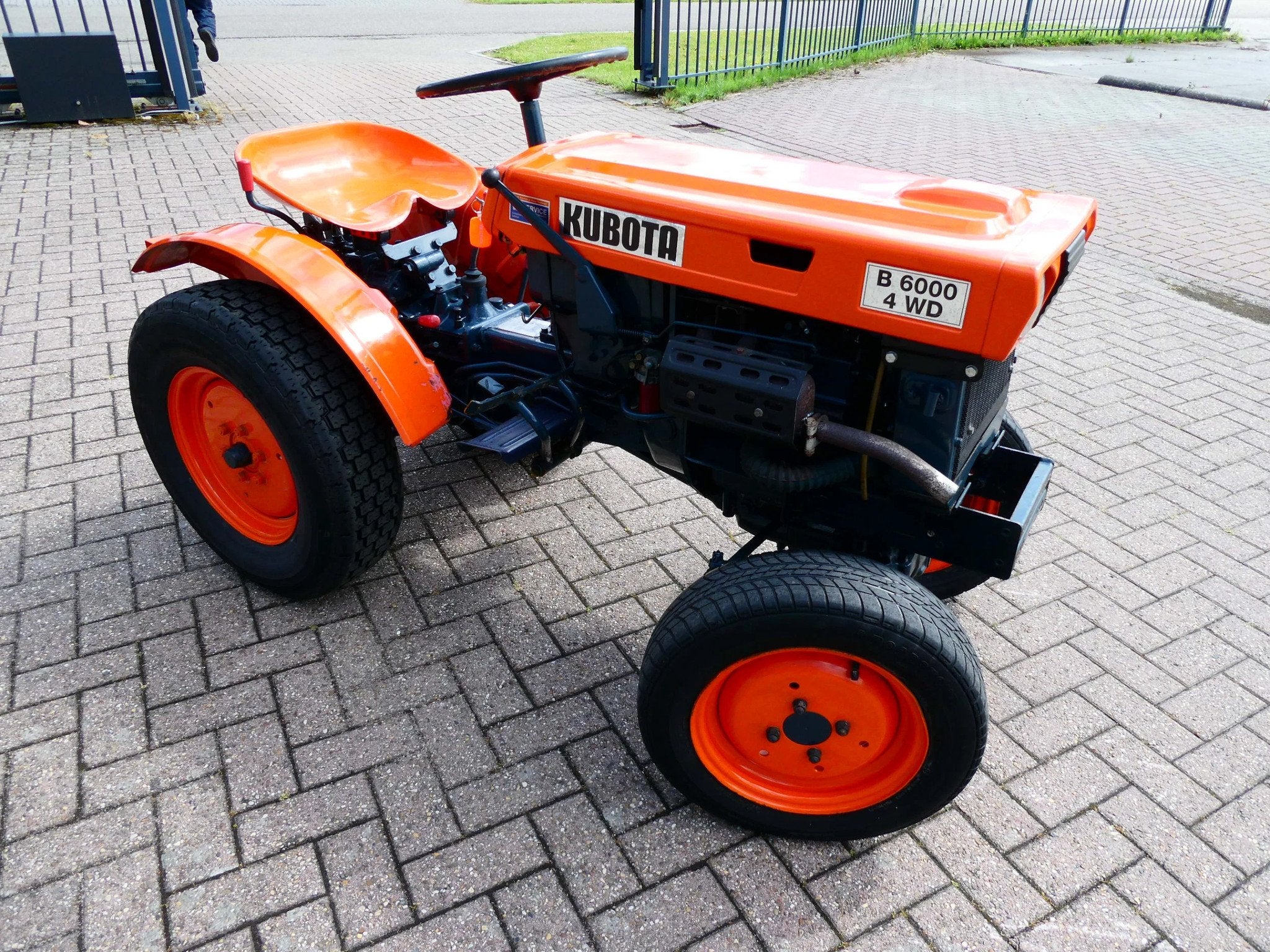 Kubota B6000 4wd / Gazonbanden, Zakelijke goederen, Agrarisch | Tractoren, Overige merken, Gebruikt, De Maalstroom 3
8255 RN  Swifterbant