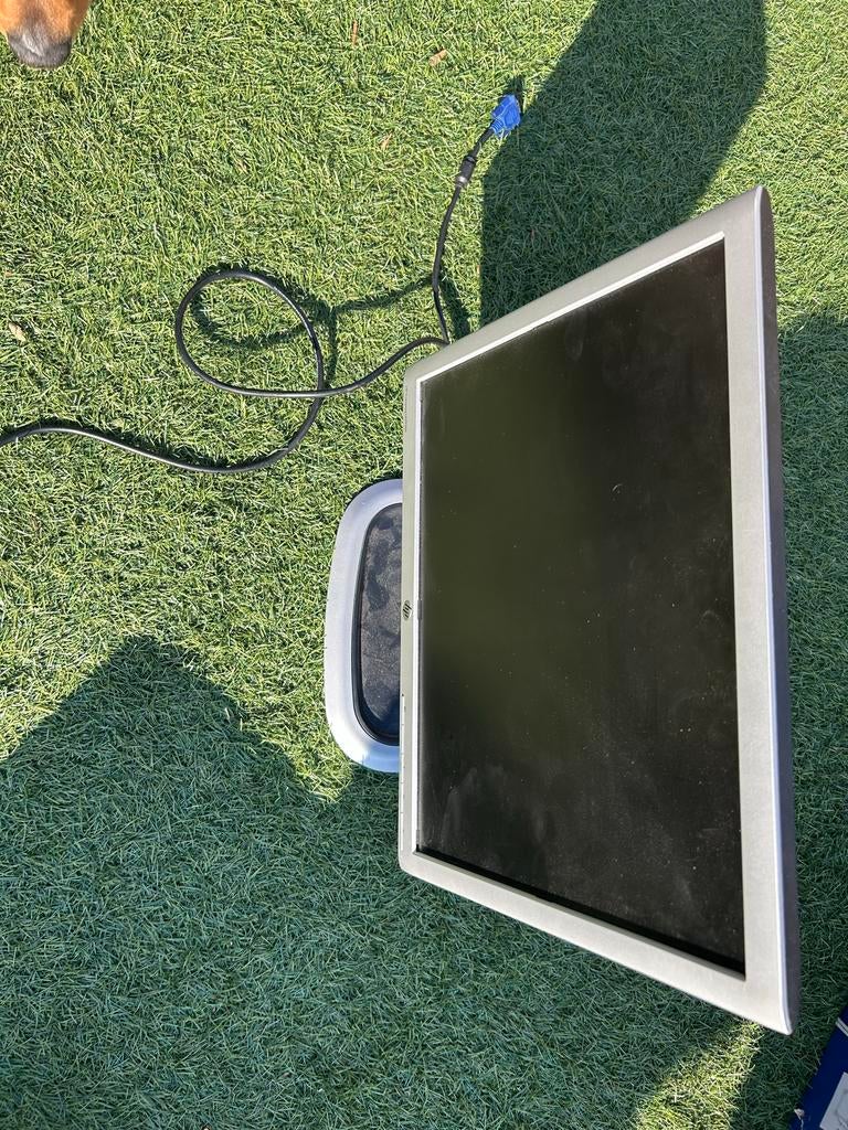 HP L1956 monitor - 19 inch, VGA en DVI, Computers en Software, Monitoren, In hoogte verstelbaar, Ophalen of Verzenden, DVI, 60 Hz of minder