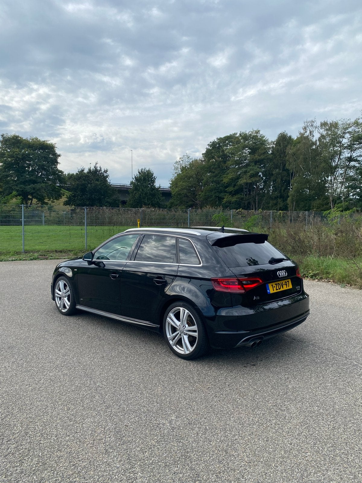 Foto 7 van Audi A3 1.4 TFSI ULTRA COD 110KW Sportback 2015 Zwart