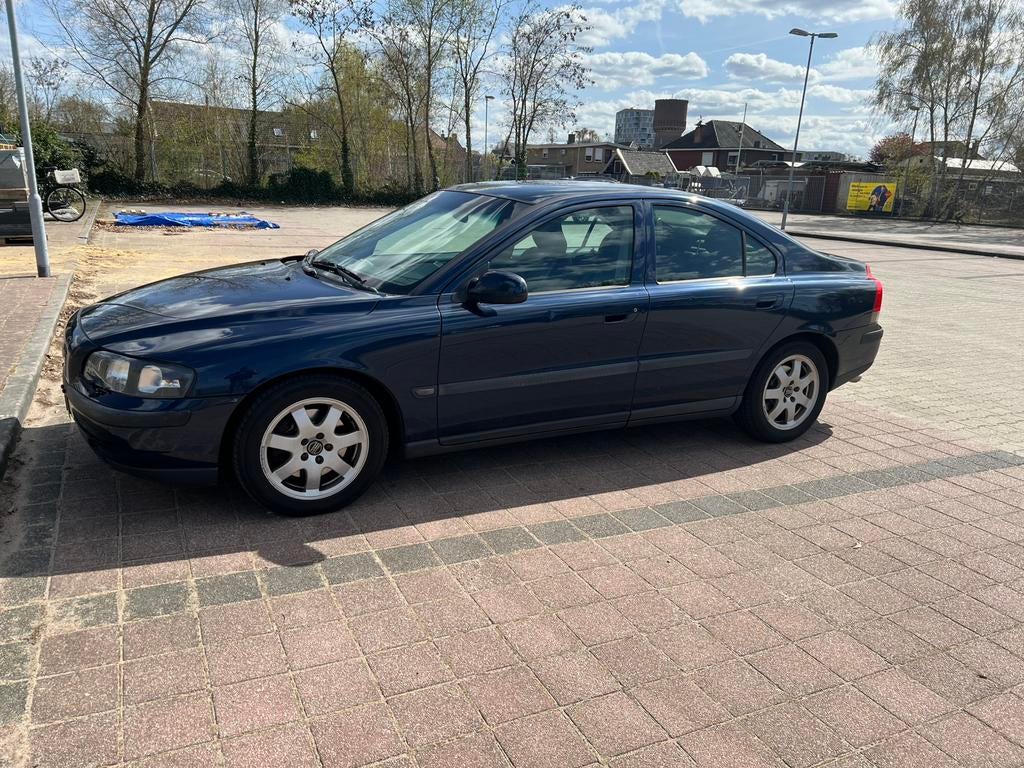 Volvo s60 2.4t AWD, Auto's, Volvo, Particulier, Benzine, Sedan, Geïmporteerd, Blauw, Ophalen