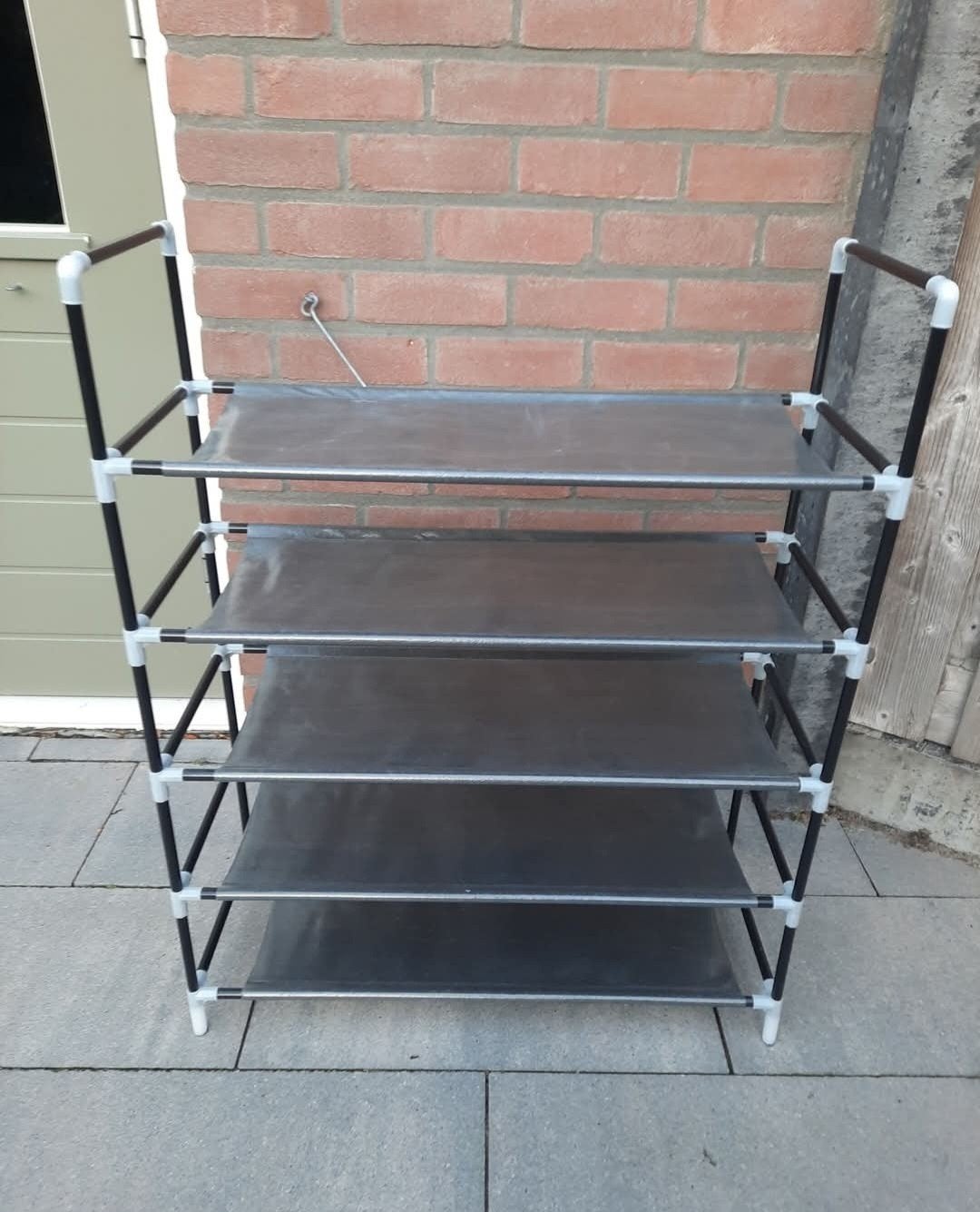 schoenenrek, Ophalen, Zo goed als nieuw