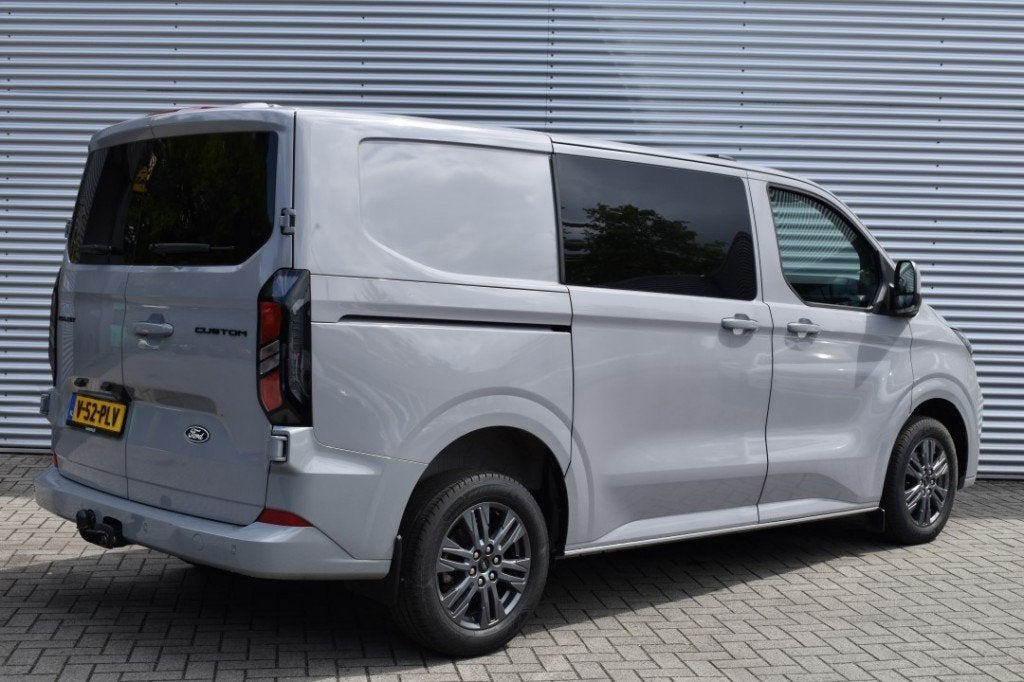 Ford TRANSIT CUSTOM 300 2.0 TDCI AUT L1H1  DUB. CABINE  LIMI, Auto's, Bestelauto's, 4 cilinders, 2500 kg, Bedrijf, Diesel