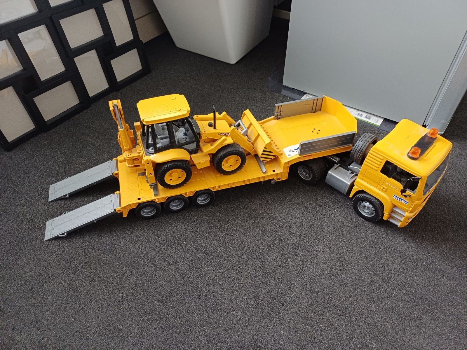 Bruder sleepwagen en tractor, Ophalen of Verzenden, Zo goed als nieuw