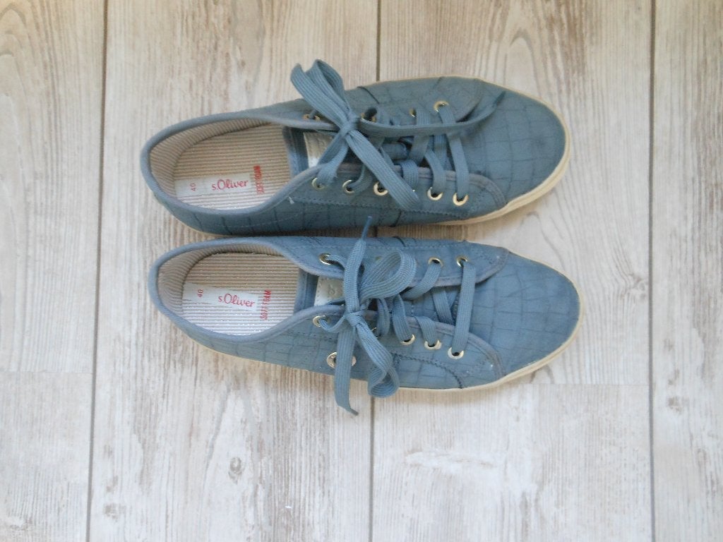 blauwe schoenen van S OLIVER maat 40. Soft foam zool., Blauw, Ophalen of Verzenden, Sneakers of Gympen, Zo goed als nieuw
