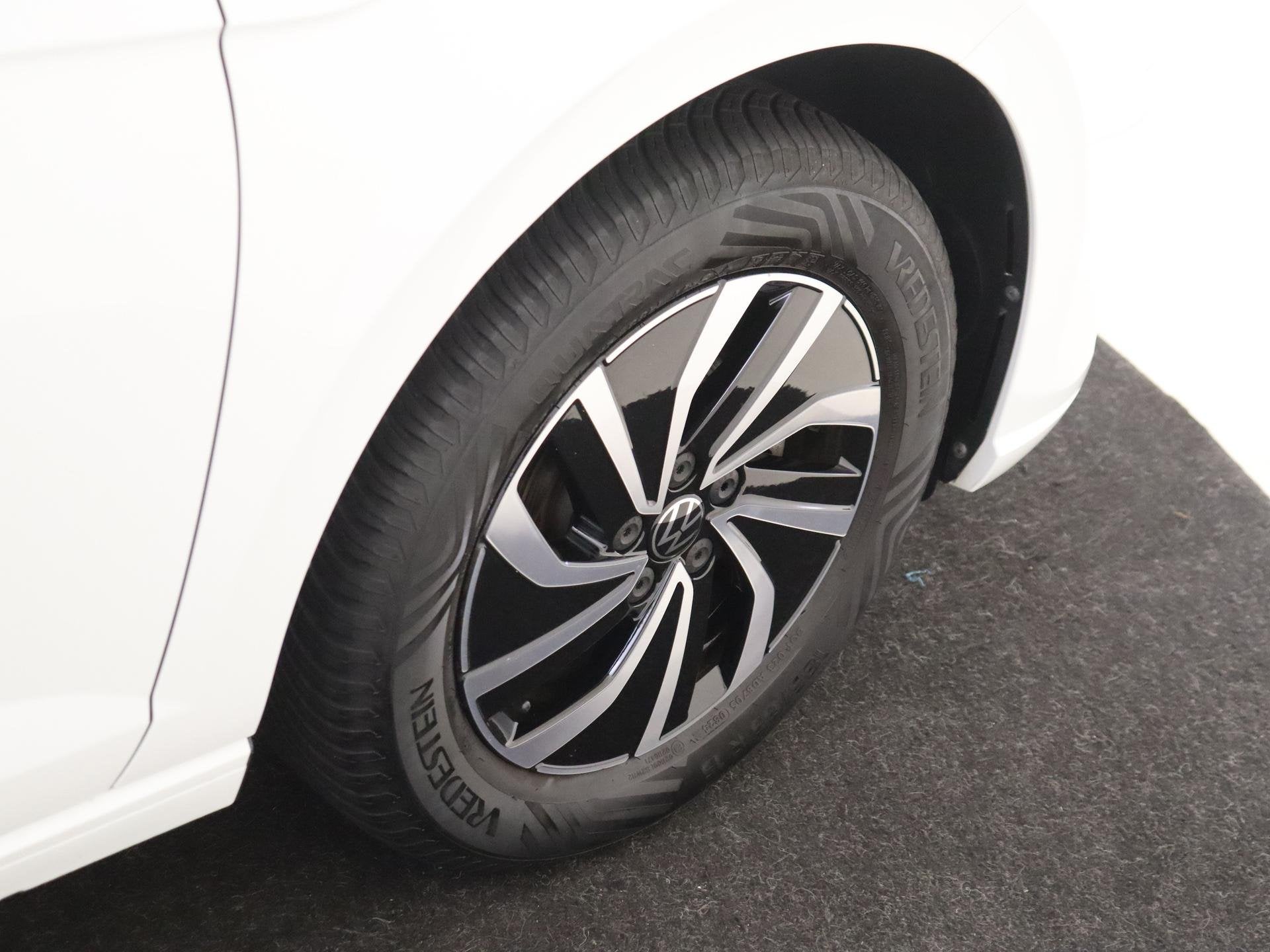 Foto 9 van Volkswagen Polo 1.0 TSI Life | Achteruitrijcamera | Adaptiev
