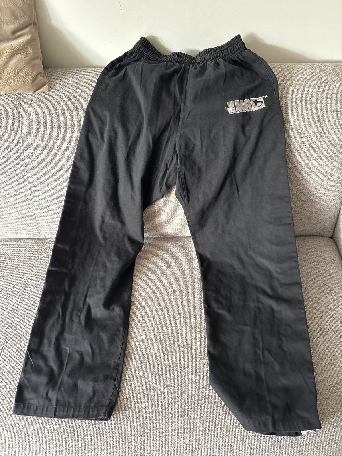 Zwarte KMG Krav Maga broek, Sport en Fitness, Vechtsporten en Zelfverdediging, Overige, Maat L, Ophalen of Verzenden, Zo goed als nieuw