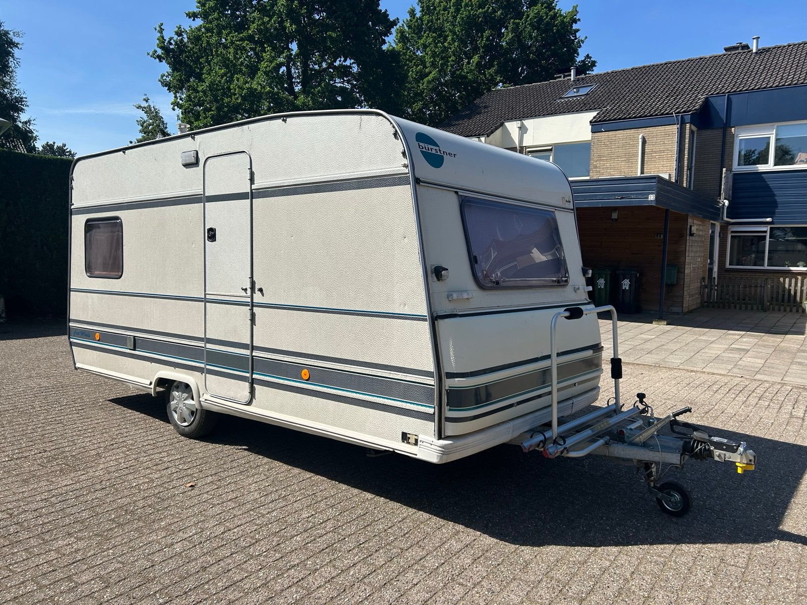 Caravan 5.5m met ledikant eventueel met opblaas voortent Uni, Dwarsbed, Particulier, Bürstner, Kachel
