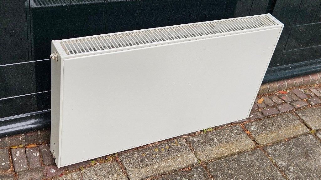 vlakke paneelradiator 90 x 50 cm type 22 incl. thermostaat, Doe-het-zelf en Verbouw, Verwarming en Radiatoren, Ophalen, 30 tot 80 cm