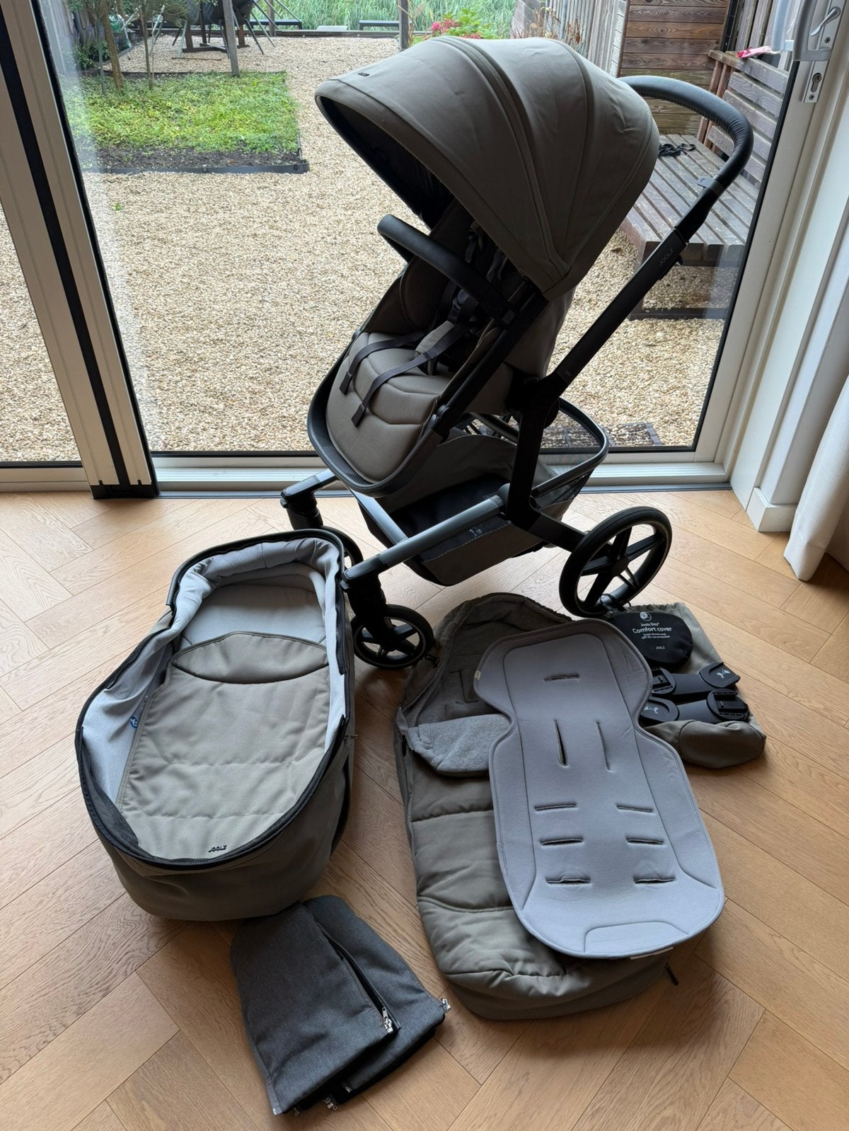 Joolz Day 5 Sage Green kinderwagen complete set!, Gebruikt, Verstelbare duwstang, Ophalen, Kinderwagen