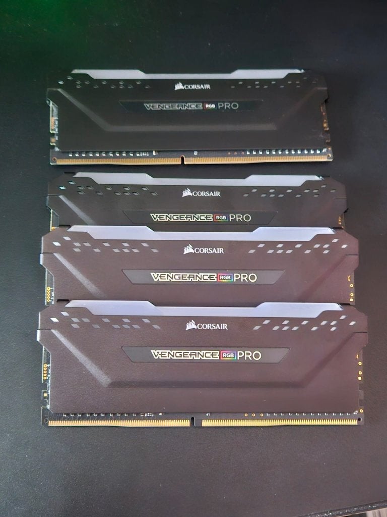 ACTIE ‼️ Corsair Vengeance RGB Pro (4x8GB) 32 GB ACTIE ‼️, Computers en Software, Ophalen, Gebruikt, 32 GB, DDR4