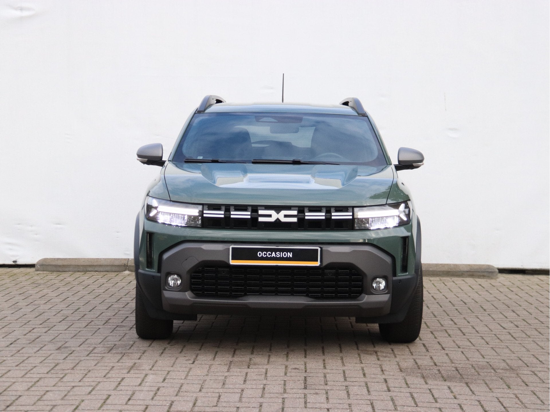 Dacia Duster 1.6 Hybrid 140 Journey AUTOMAAT / NAVI / ALLE O, Auto's, Dealer onderhouden, Stof, Gebruikt, 4 cilinders