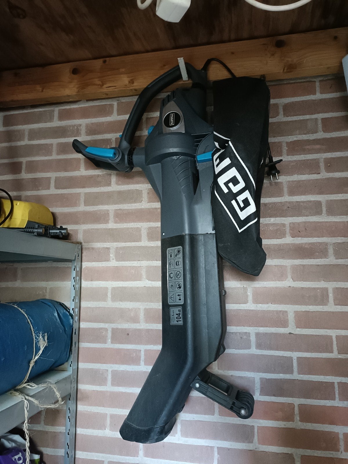 Bladblazer/zuiger met versnipperfunctie, Ophalen, Gebruikt, Met opvangzak, Handgedragen