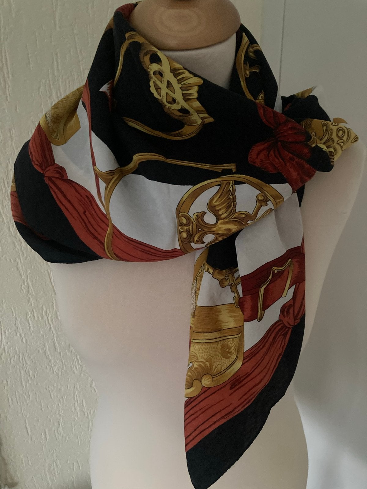Zijden sjaal met 'Etriers' print, Made in Italy, Verzenden, Zo goed als nieuw, Maat 42/44 (L), Sjaal