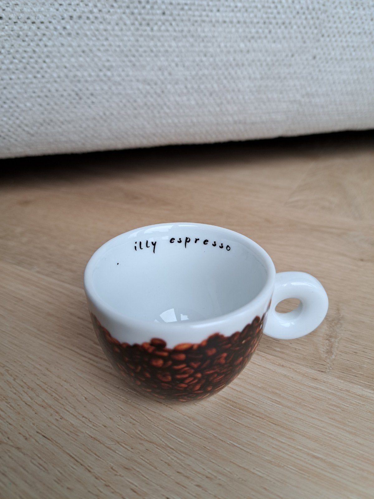 Illy espressokopje met koffiebonen print, design, Keramiek, Ophalen of Verzenden, Zo goed als nieuw, Kop(pen) en/of Schotel(s)