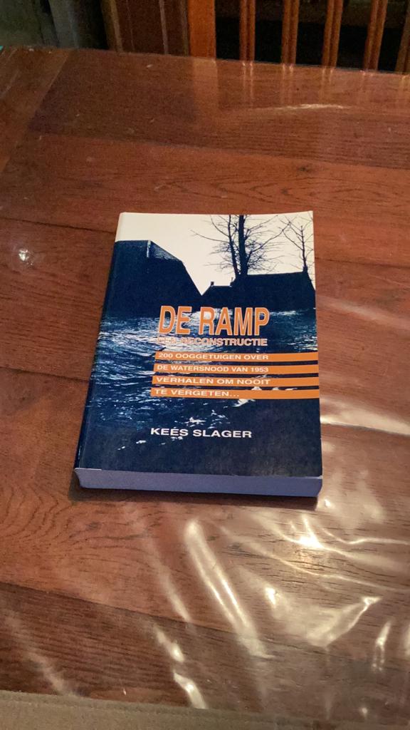 De ramp een reconstructie paperback Kees slager, Ophalen of Verzenden, Zo goed als nieuw