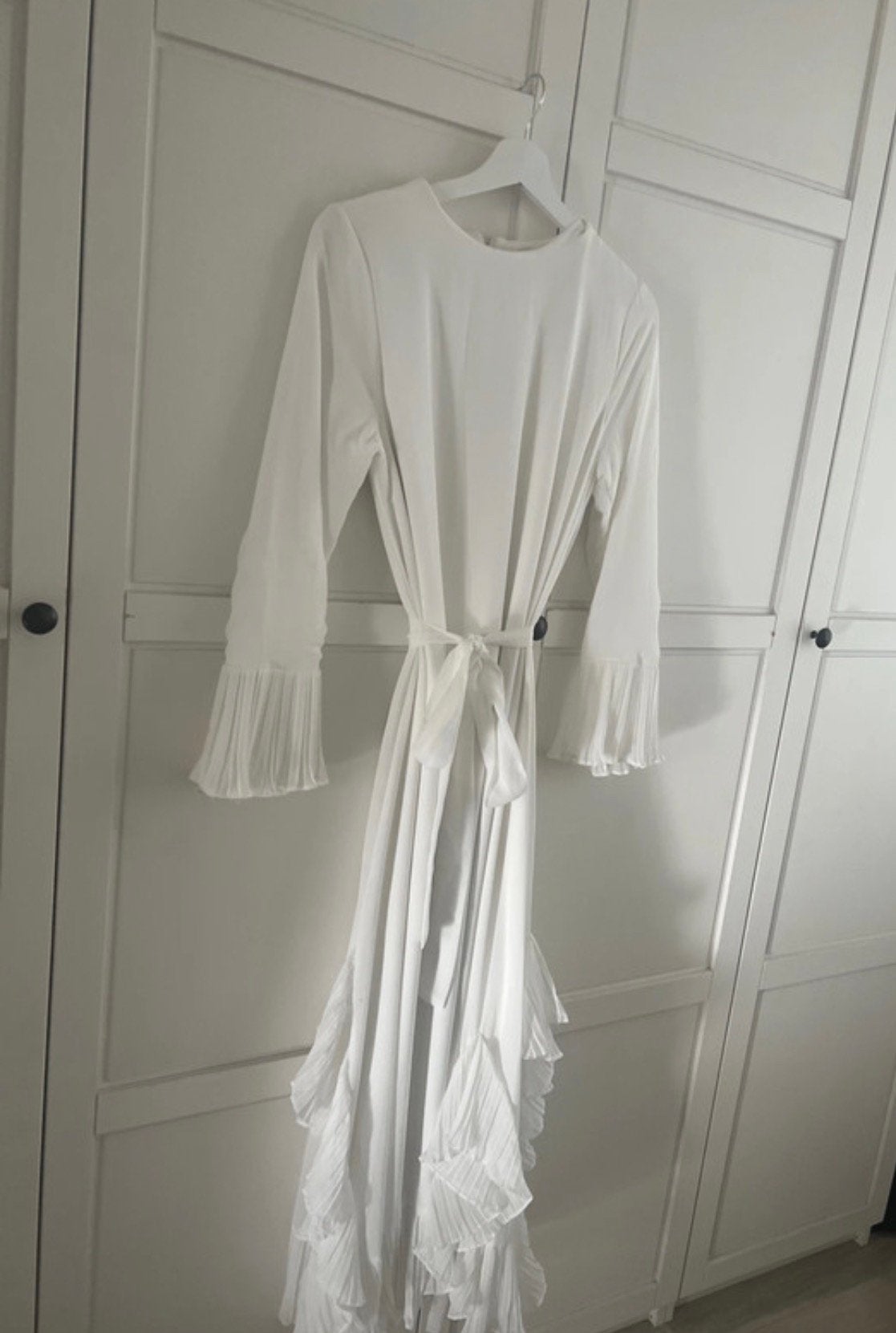 Lange witte jurk met lange mouwen, Kleding | Dames, Jurken, Maat 38/40 (M), Wit, Ophalen of Verzenden, Gedragen
