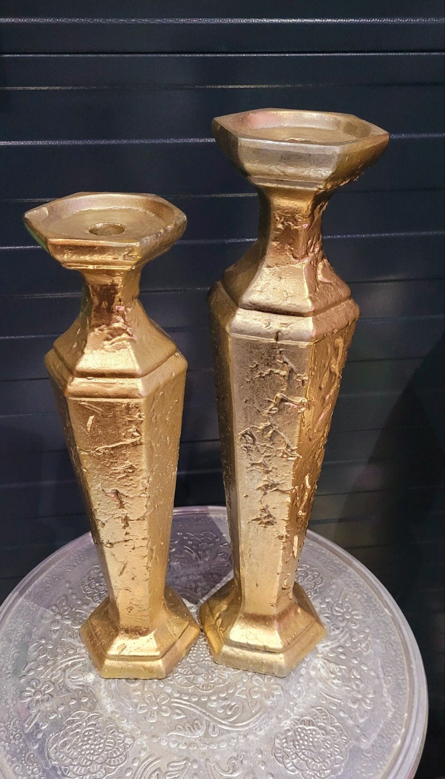 Set van 2 gouden kandelaars, 30 en 35 cm hoog, Overige merken, Ophalen of Verzenden, Zo goed als nieuw, Metaal
