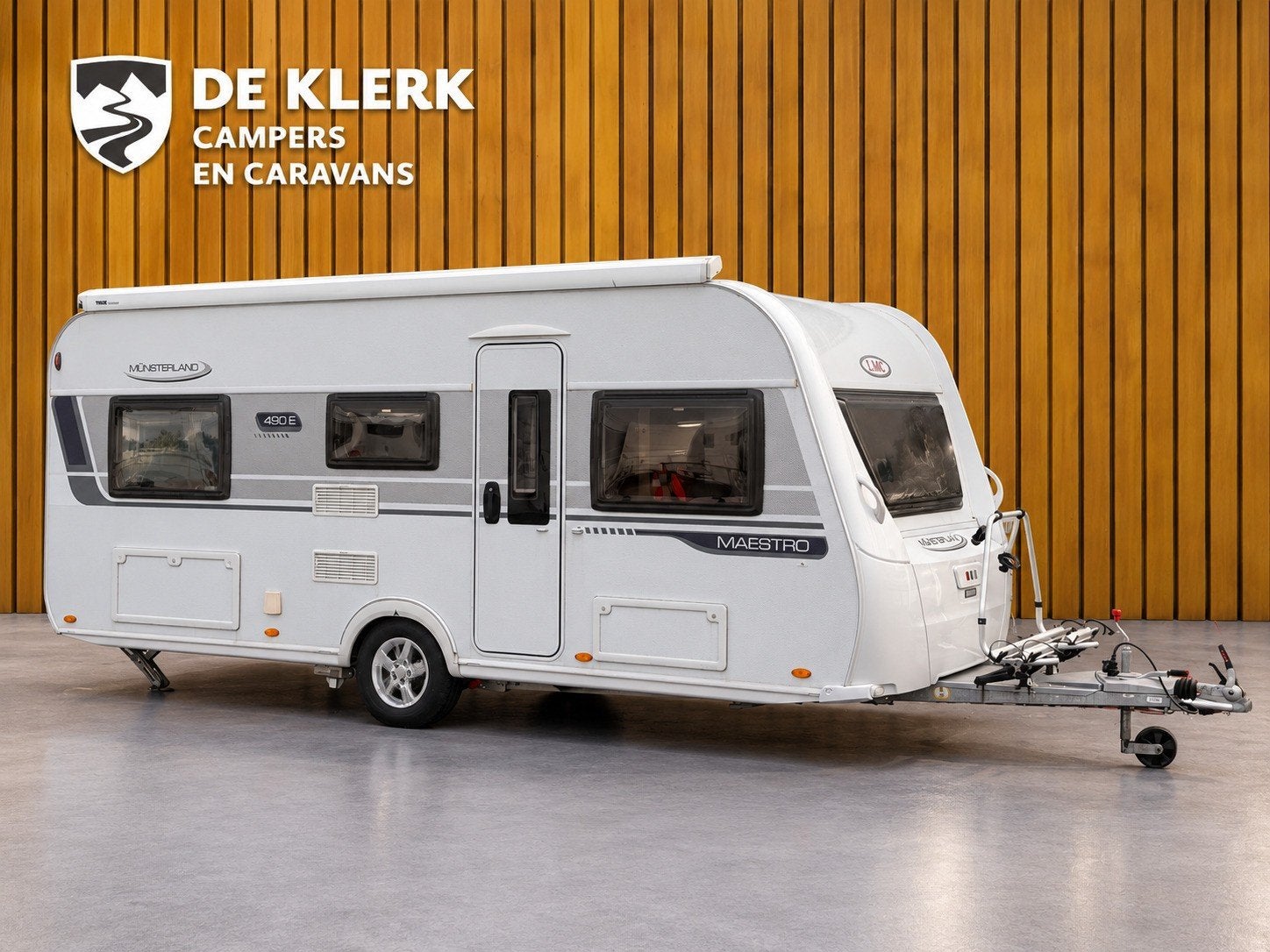 LMC Maestro 490 E (bj 2016), 7 tot 8 meter, Info@deklerkcaravans.nl, 1250 - 1500 kg, Haarlemmerstraat 1b
2182 HA  HILLEGOM