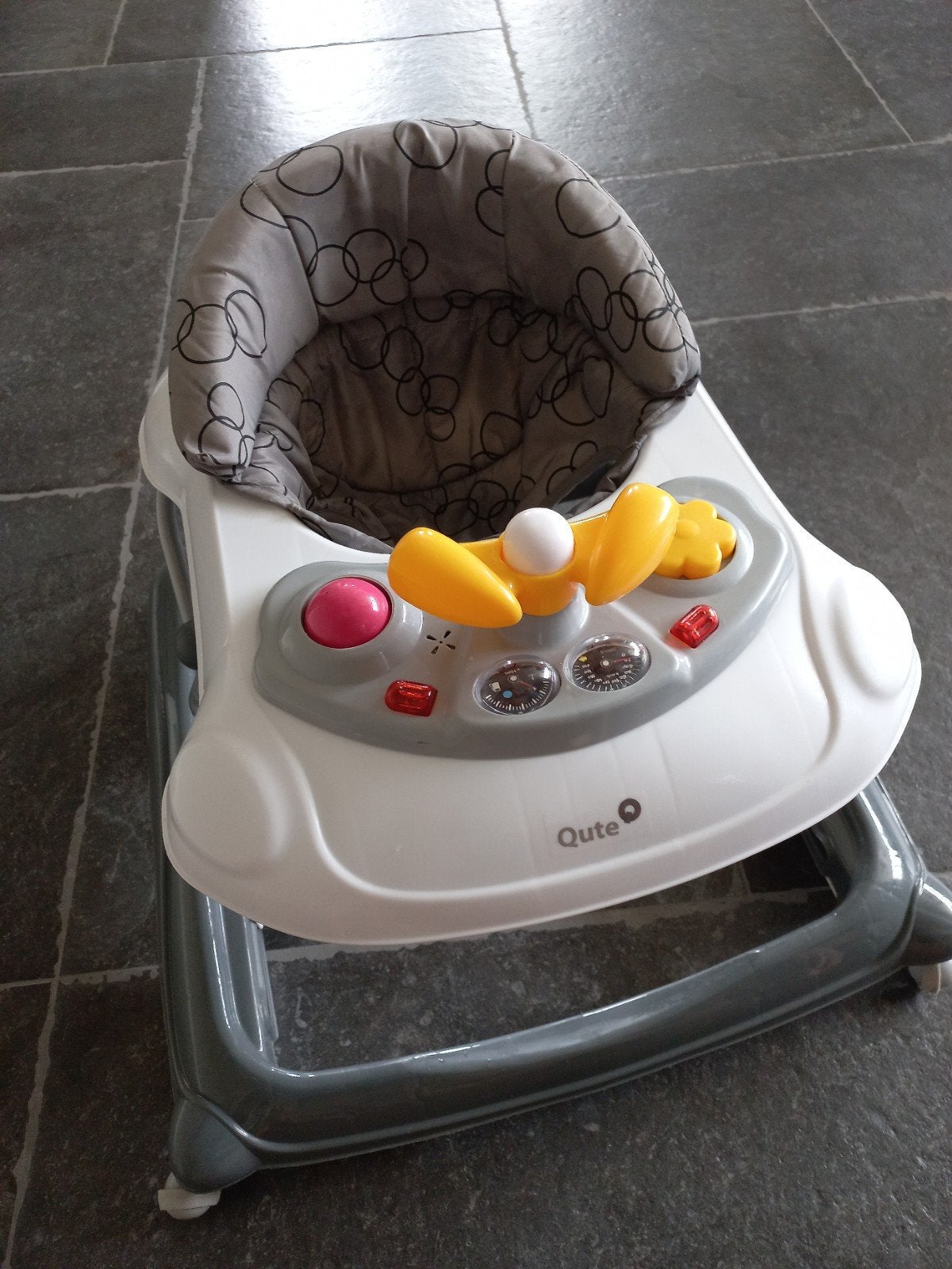 Keurig loopstoeltje QUTE, Ophalen, Zo goed als nieuw