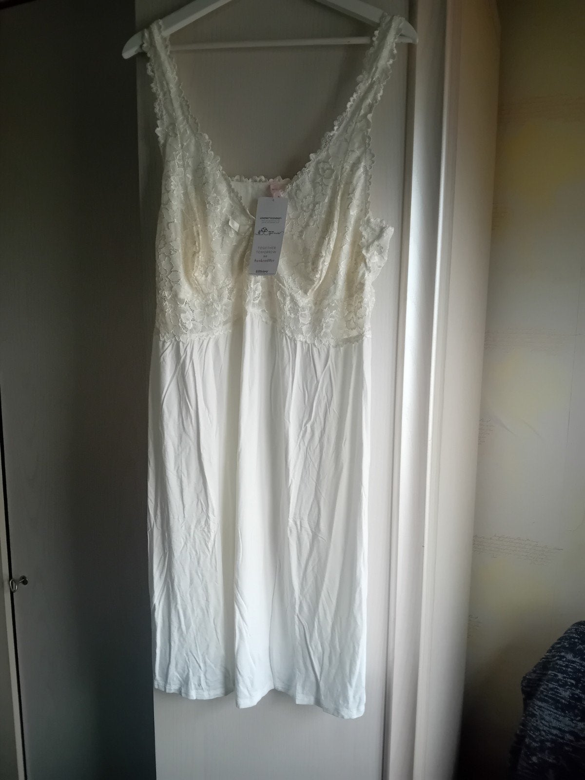 Nieuwe witte nachtjapon met kant van hünkemöller maat 46, Hunkermoller, Ophalen of Verzenden, Wit, Nachtkleding