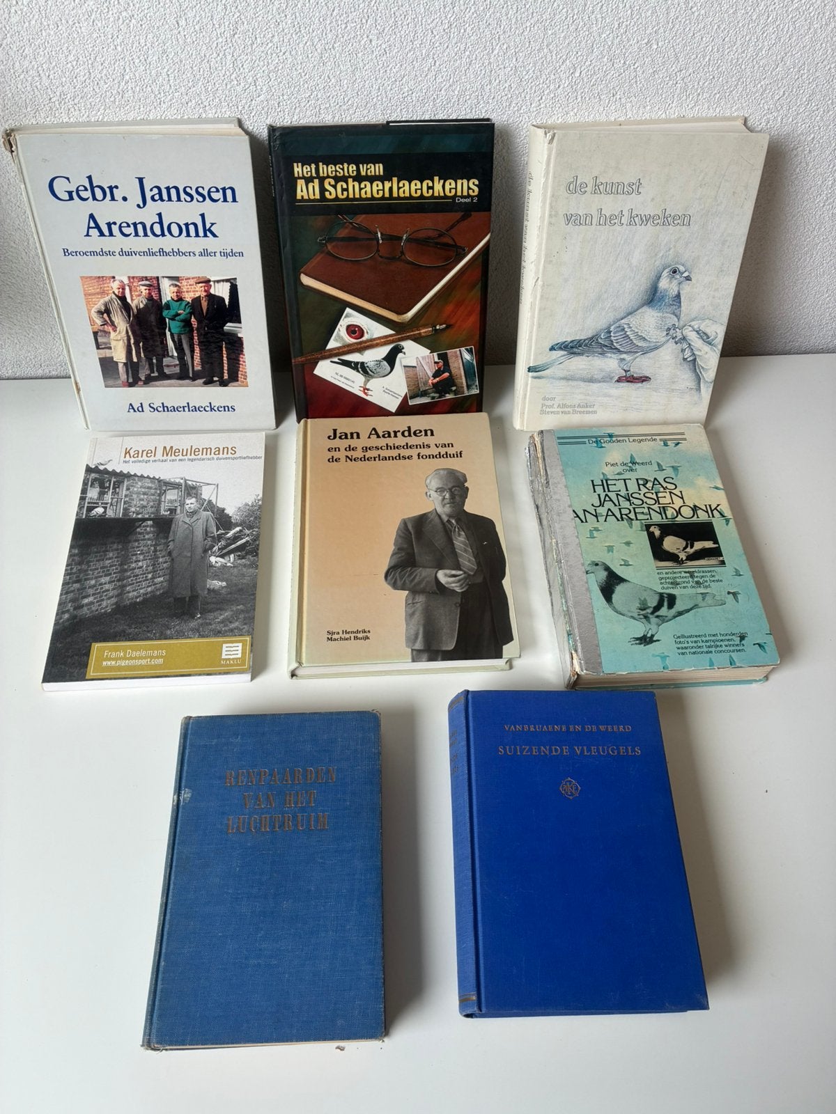 Duivenboeken 98 stuks, Geslacht onbekend, Postduif